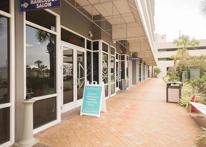 Beachy King At Laketown Wharf #812 By Nautical Properties